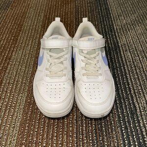Nike Court Borough kids size 3 youth
